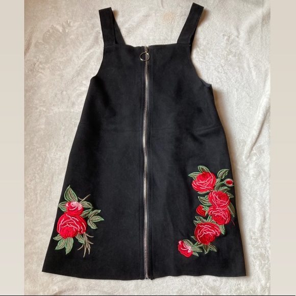 Dresses & Skirts - Overall Dress